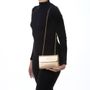 bolsa-tiracolo-pequena-dourada-1.jpg