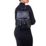 mochila-feminina-couro-preta-1.jpg